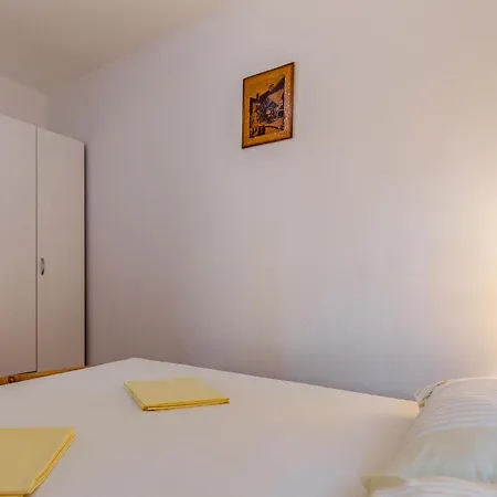 Apartman Awesome In Kavran With Wifi *