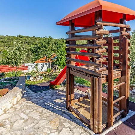 Apartman Awesome In Kavran With Wifi Pavicini