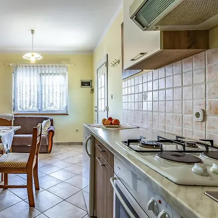 Apartamento Front In With Wifi Kavran